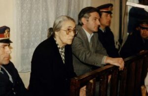 Il Fuoco delle Parole: Nexhmije Hoxha in Prima Persona nel Processo Storico