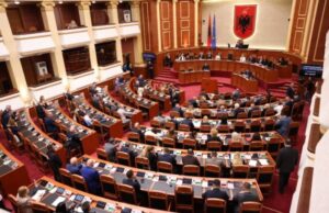 Un Nuovo Capitolo nella Politica Albanese: L’Accordo tra PS e PD sulla Rregulloren e le Consequenze per il Paese