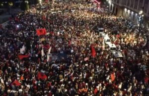 La Rivoluzione Visiva di Tirana: Mille Volti, Un Solo Cuore