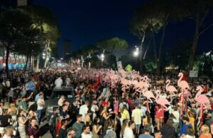 Analisi critica delle manifestazioni e delle azioni della polizia in Albania