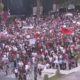 La voce della resistenza: oltre le proteste di Eva Buzo contro il governo