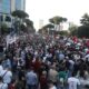 Impatto delle proteste locali sulla percezione politica e il ruolo delle figure pubbliche